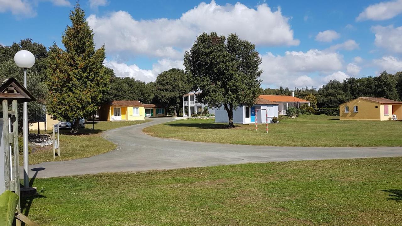 Les Chenes Verts Saint-Savinien Экстерьер фото